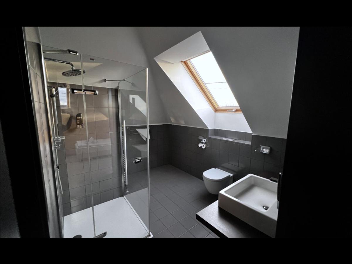 Hotel Zabcice Екстер'єр фото