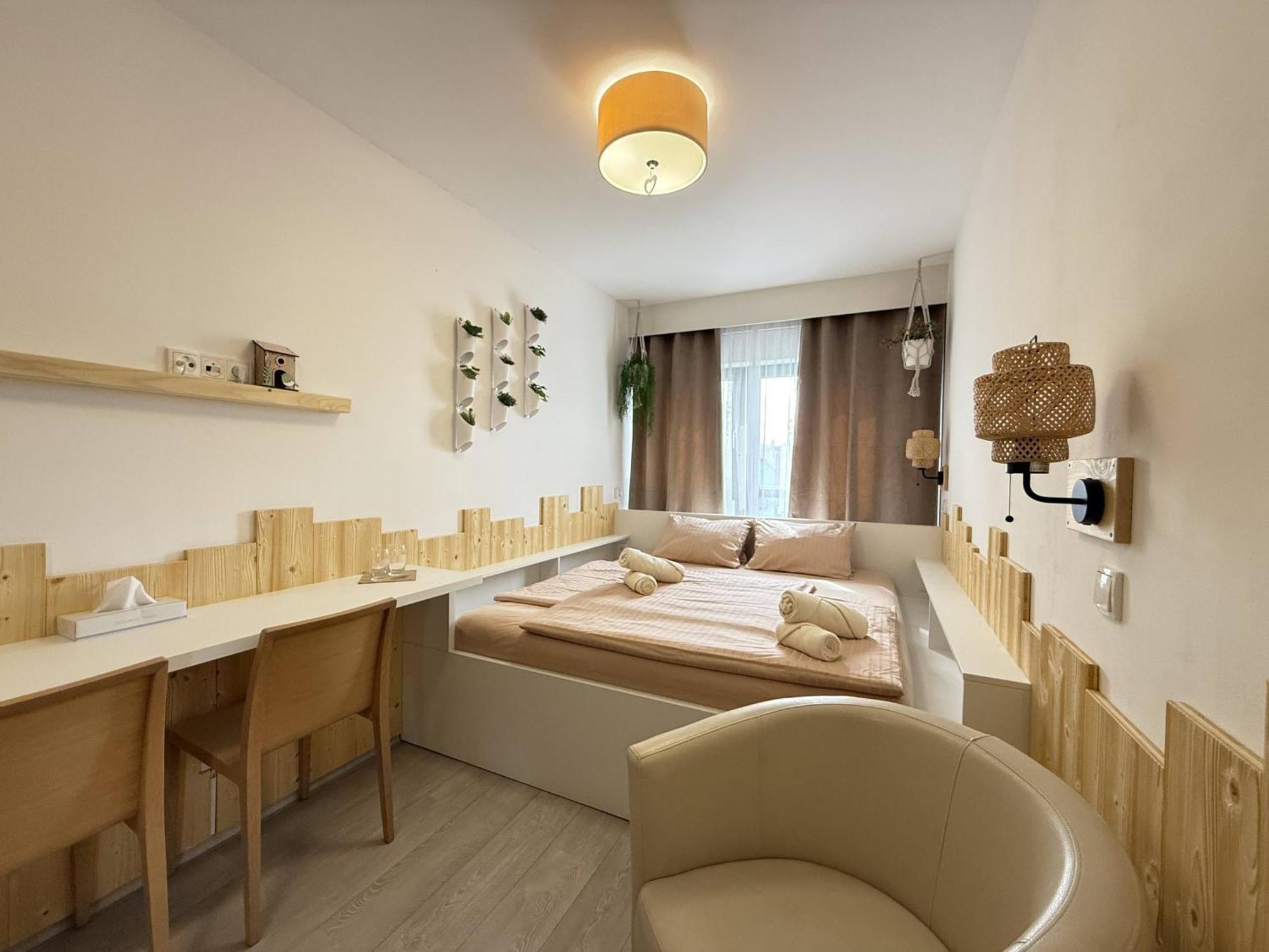 Hotel Zabcice Екстер'єр фото